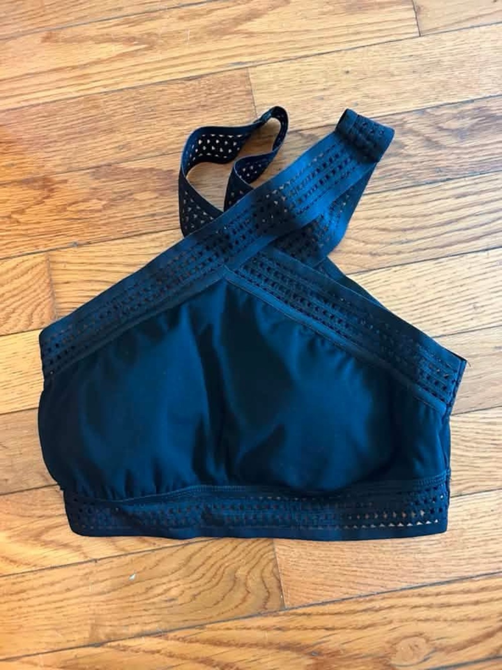 HALARA Black High-Neck Sports Bralette